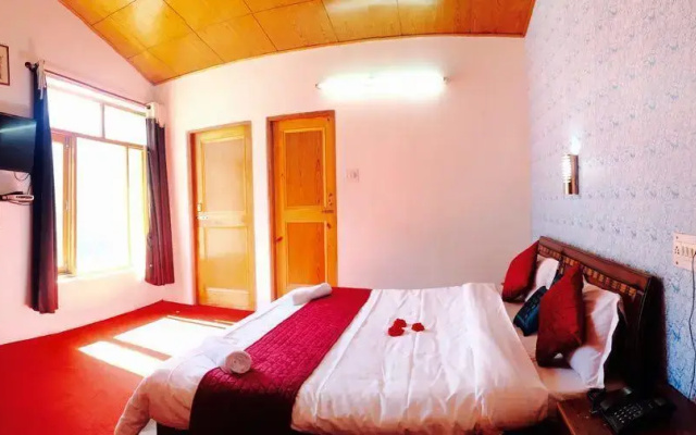 Hotel Alpine Manali