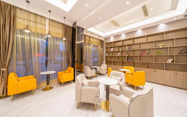 Rujia Fairyland Hotel (Zhuji Downtown Area Qingyue City)