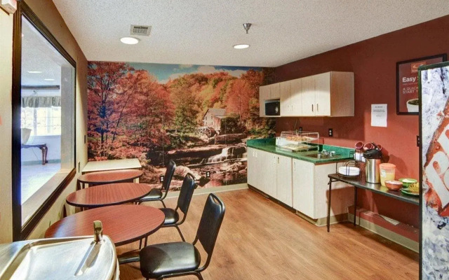 Rodeway Inn & Suites Lewisville I-35