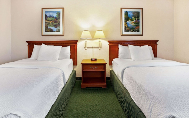 La Quinta Inn Detroit Canton 1022
