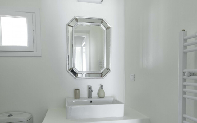 Luxury House with Private Pool 1A