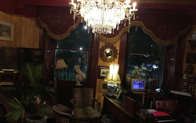 The Pavilion Hotel