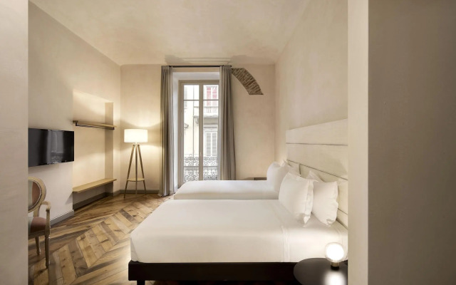 Opera 35 Boutique Hotel