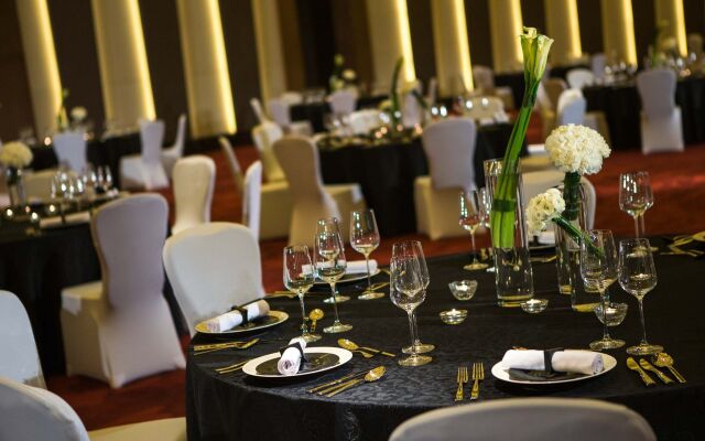 Renaissance Nanjing Olympic Centre Hotel