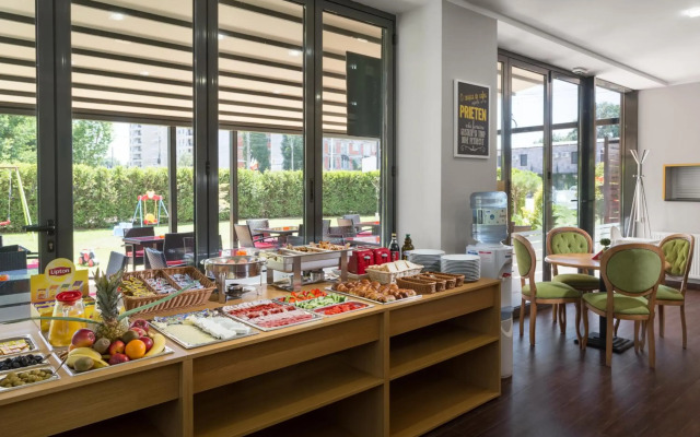 Tomis Garden Aparthotel