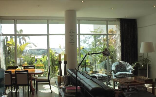 Art House Hotel