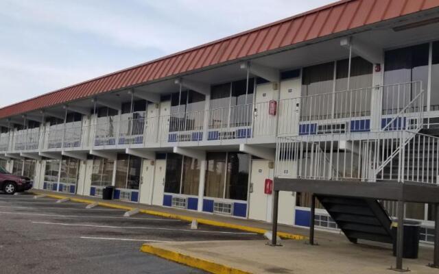 Family Inns of America