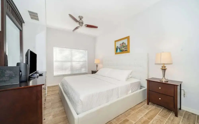 Charming 3brtownhome Near Disney