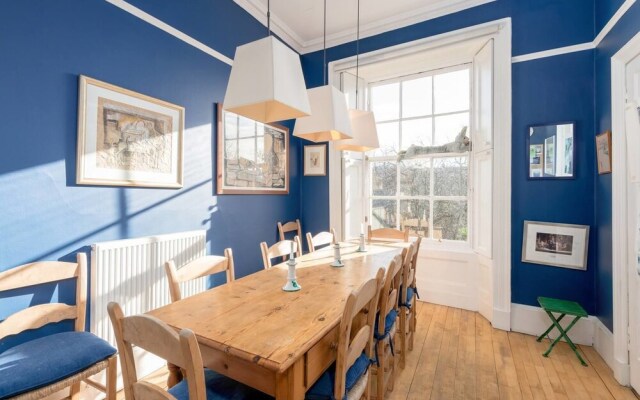 Lovely 2 Bedroom Apartment With Garden Close To Old Town