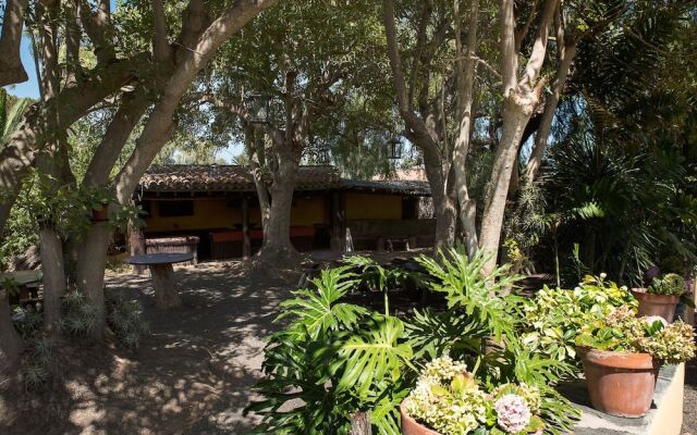 BellaSombra Suites