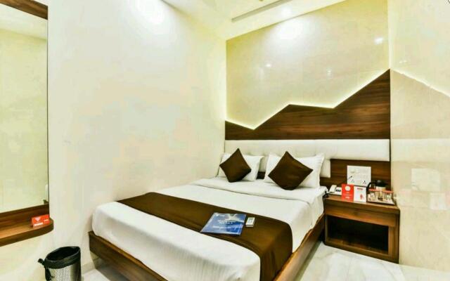 Hotel Palace Residency near Lokmanya Tilak Terminus
