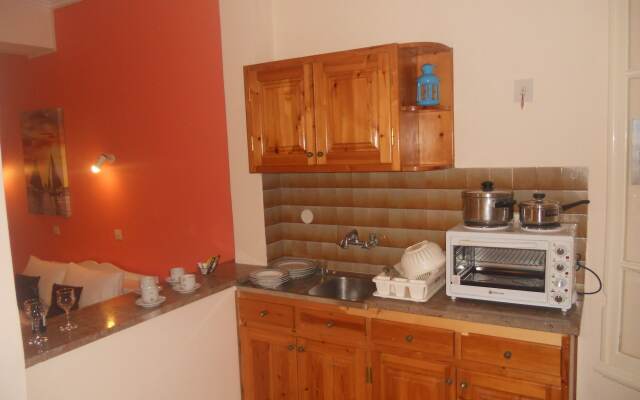 Elli Marina Studios and Apartments
