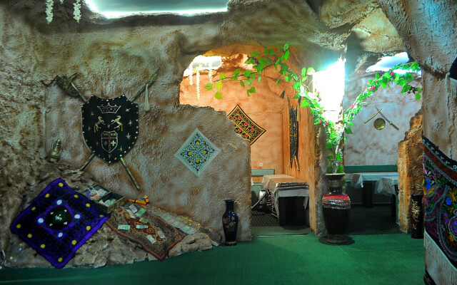 7 Pir Hotel