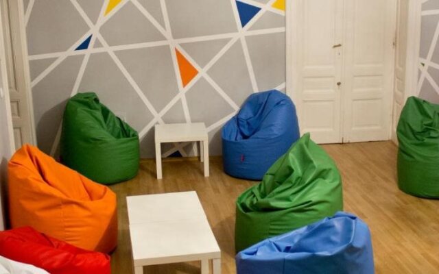 Pillows Party Hostel