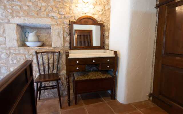 Ariqus Rural Cottages