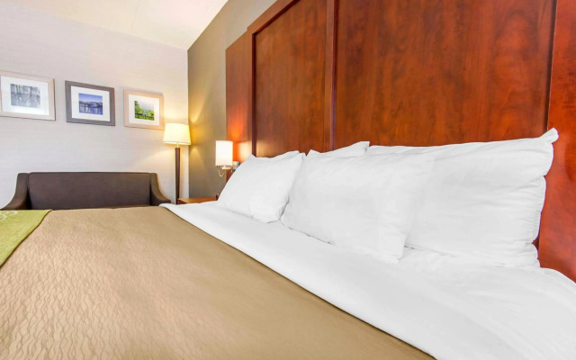 Comfort Inn & Suites