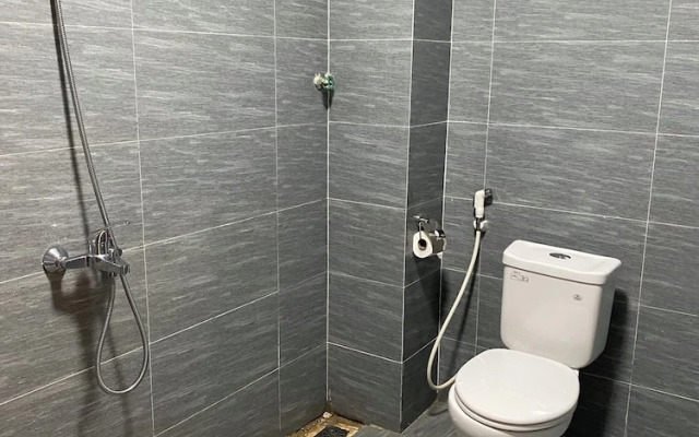 Mini Dien Bien Riverside Hotel - Lang Thai