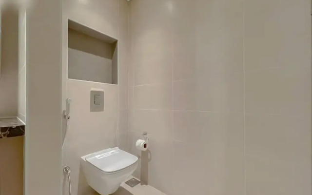 Luxury Skyscraper in the Heart of DT