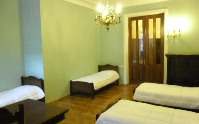 Elena Hostel