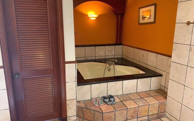 Alpine LXPD Water Chalet