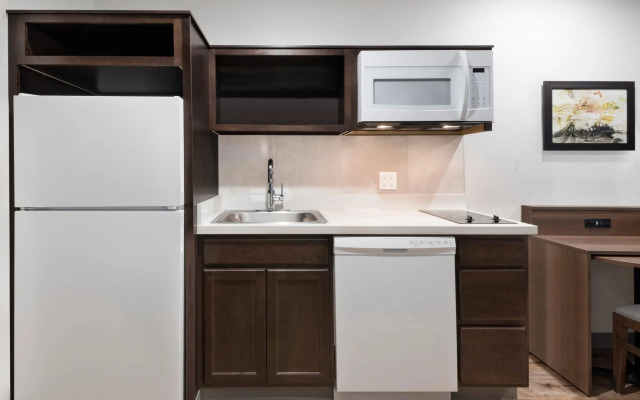 WoodSpring Suites Orlando East UCF