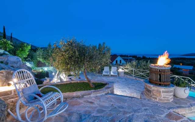 The Hidden Treasure Village - 3 Villas