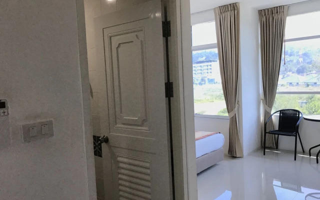 Naiyang Tour Room For Rent