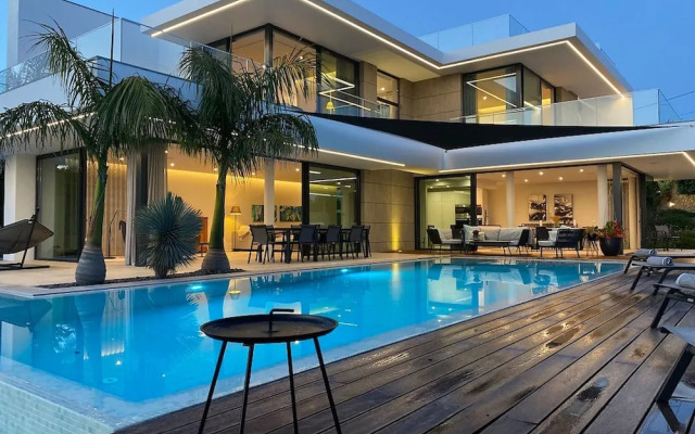 2 Rua das Palmas Luxurious Stylish and Modern L