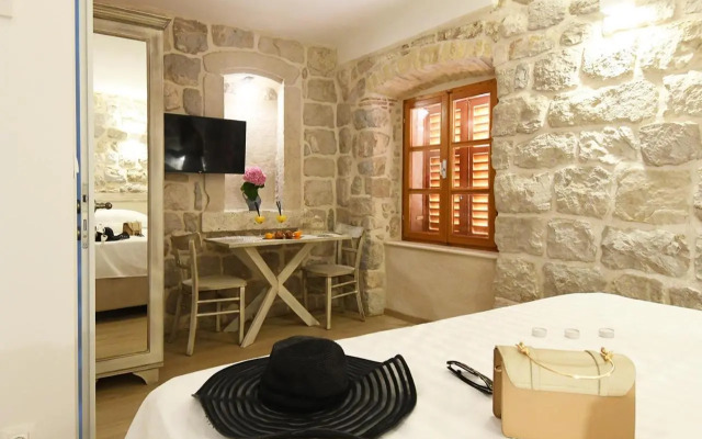Dubrovnik Throne Suite III.
