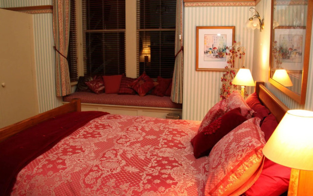 Villa Rouge B&B