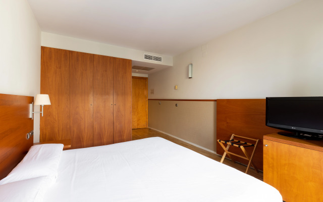 Отель Onix Rambla