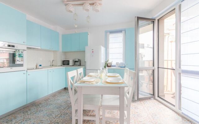 Domus Apartments