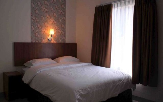 Hotel Kenari Pantai