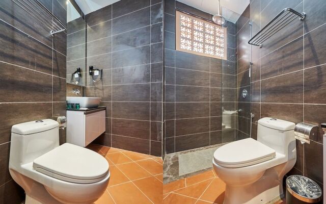 OYO Home 89378 The Platinum Suites