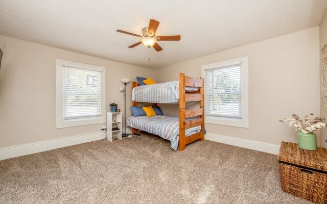 The Broadfoot Bungalow