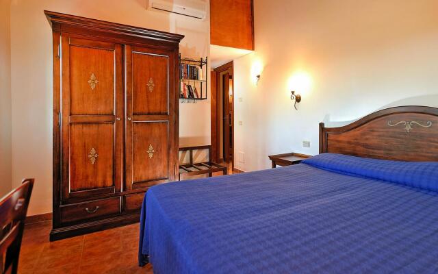 Apartment in Magliano with bar