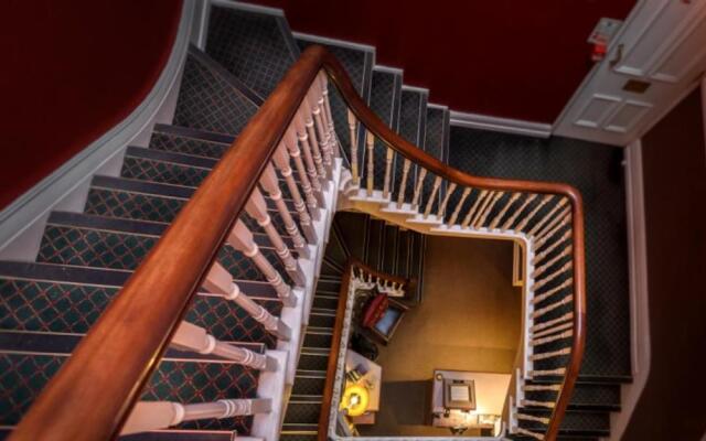 Cheshire Hospitality Ltd T/A Lennox Lea Studios & Apartments