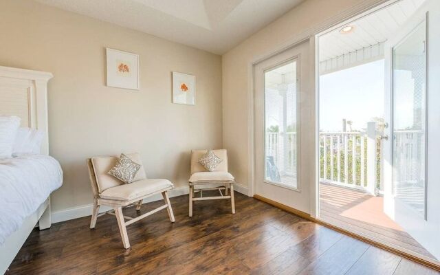 Luxury Living - Modern Beach Townhouse