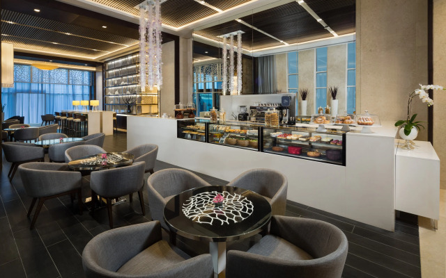 Beach Rotana Residences