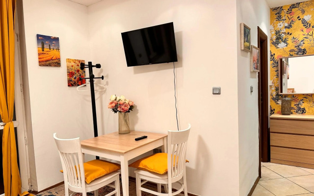 Private Studio Center Opera and Nevski Cathedral