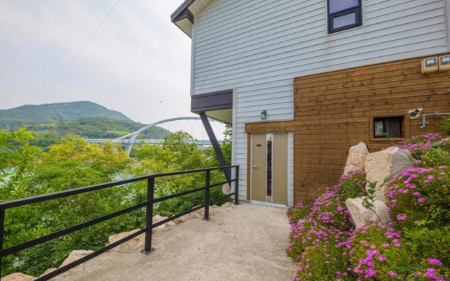 Yeosu Yewon Healing Pension