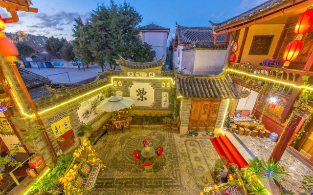 Lijiang Dog and Cat House