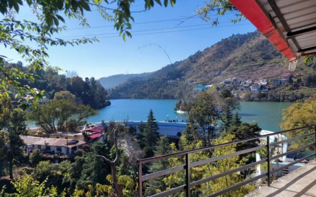 Hotel Trishul Regency