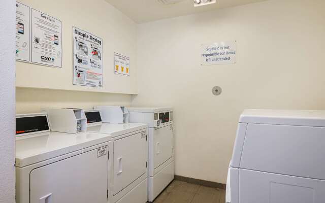 Studio 6 Greensboro, NC