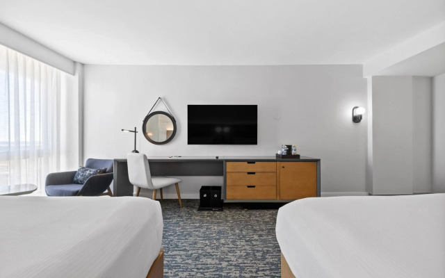 Doubletree By Hilton New York Jfk Airport Hotel