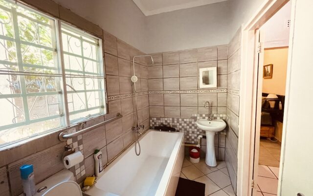 Abrama Bed And Breakfast