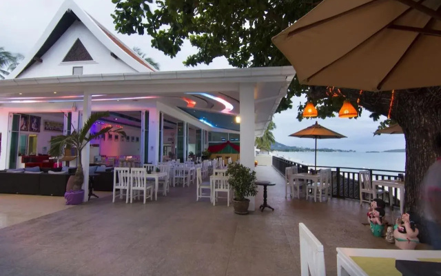 Chaweng Cove Beach Resort