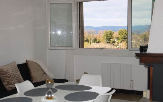 Bel Appartement avec Parking Gratuit
