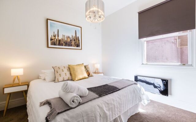 AERIN, 2BDR Melbourne Apartment