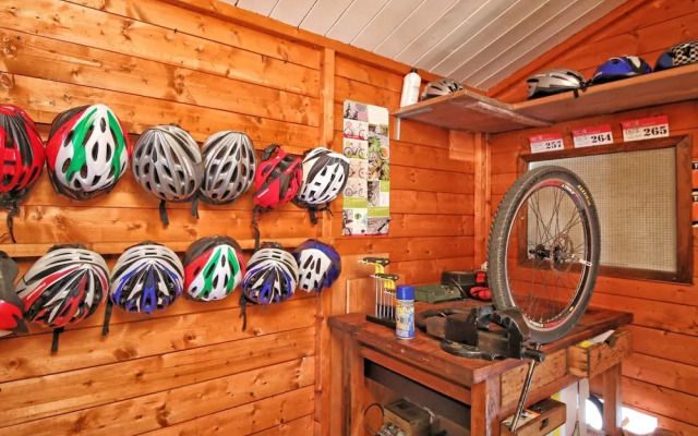 Holiday Home in Tremosine With Pool, Sauna, Garden, Terrace